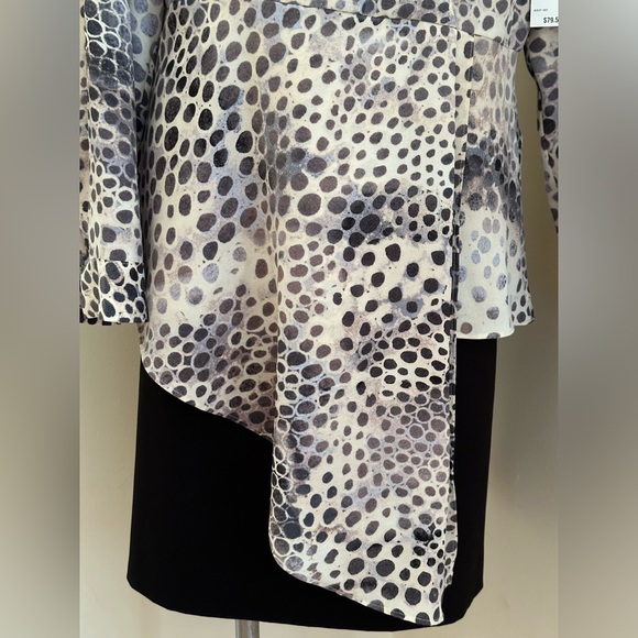 Alfani NWT White, Black Blue Animal Print Asymmetrical Wrap Look Blouse Sz L - Picture 3 of 12